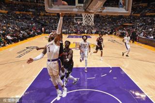 超联赛中 超联赛中